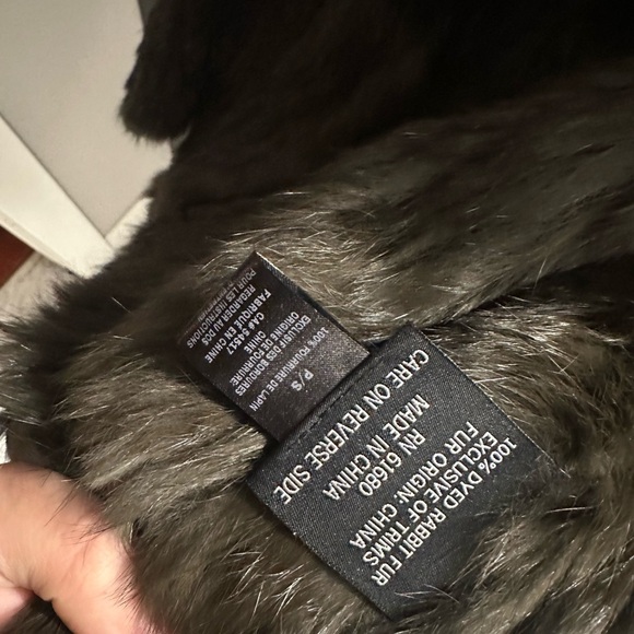 525 Réal Luxe Fur Vest - Picture 4 of 4